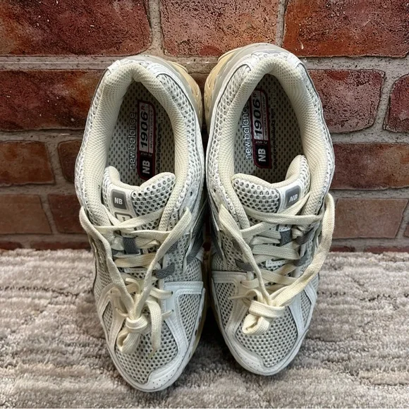 New Balance 1906r white grey mens Sz 8.5 D